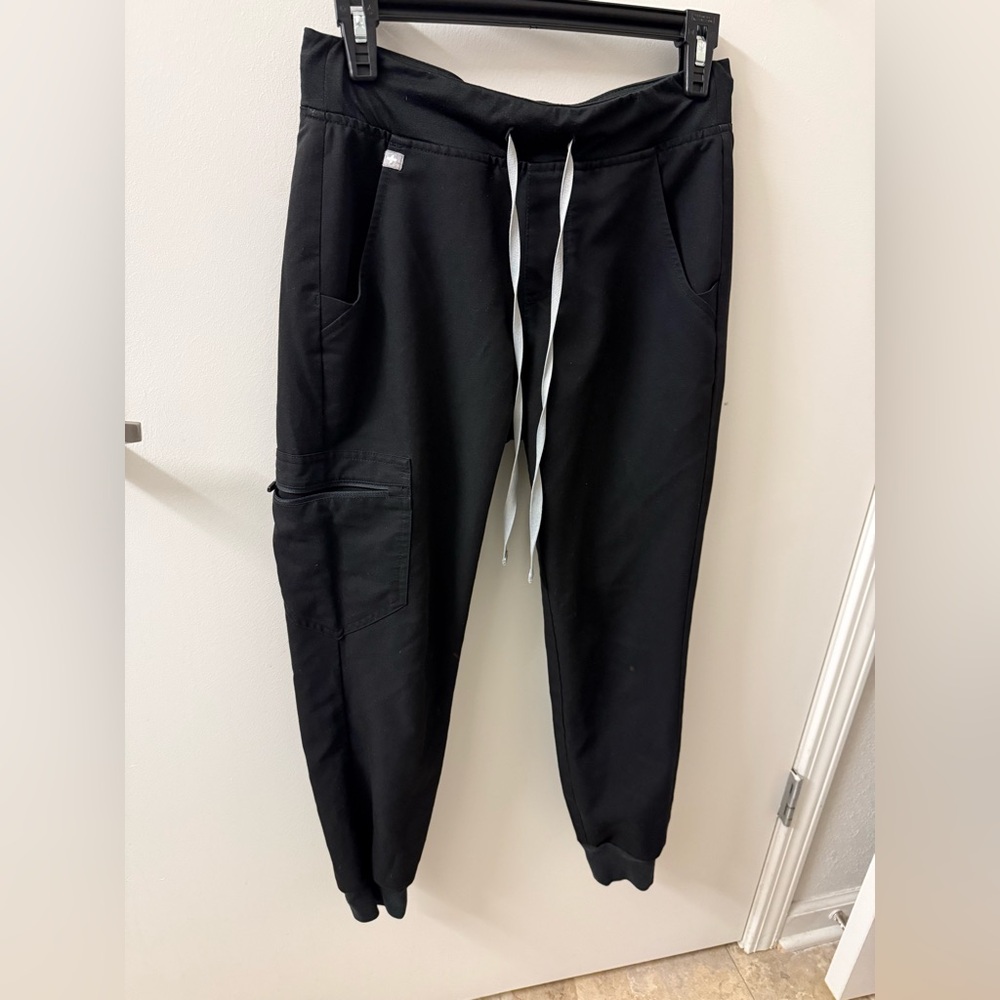 Figs black scrub pants